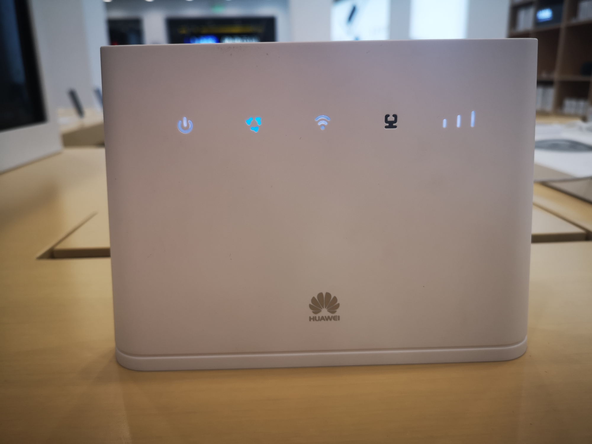 不用拉网线的无线wifi路由器实测,不需要wifi功能的华为路由器