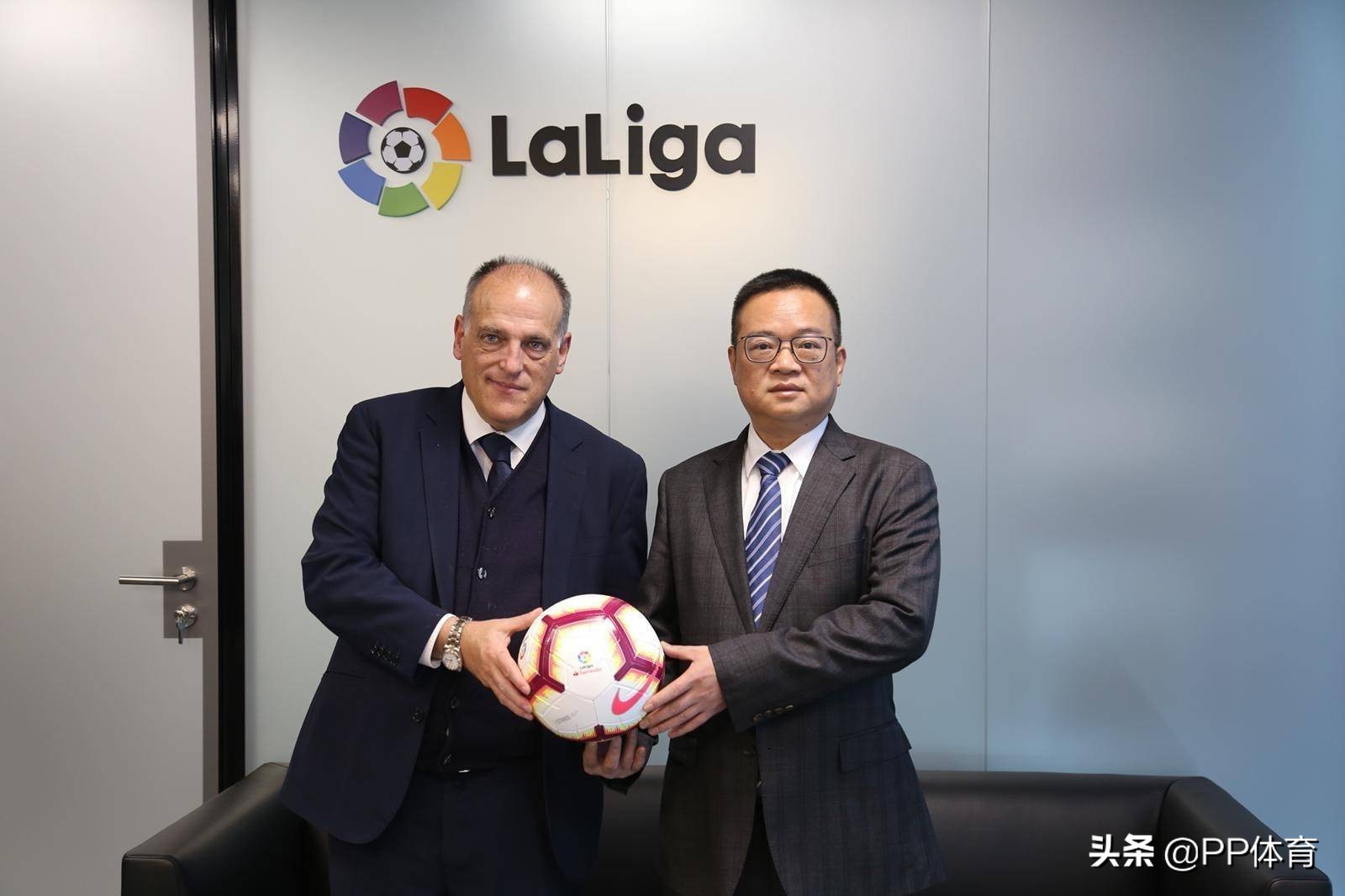 武磊创办俱乐部,武磊球队老板