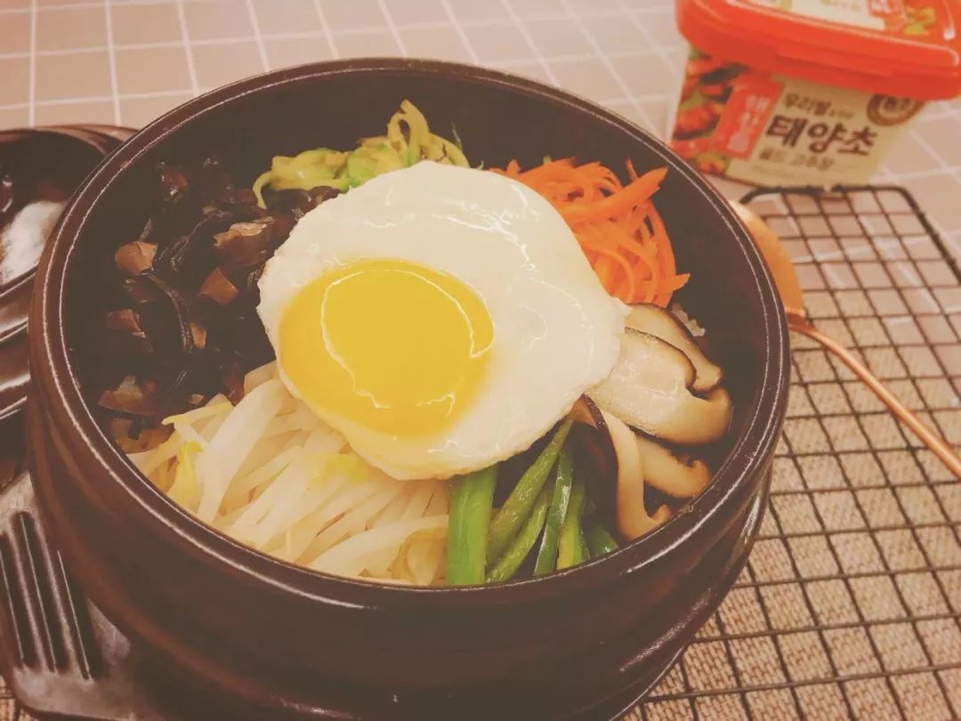 韩国石锅拌饭详细介绍,石锅拌饭4人餐