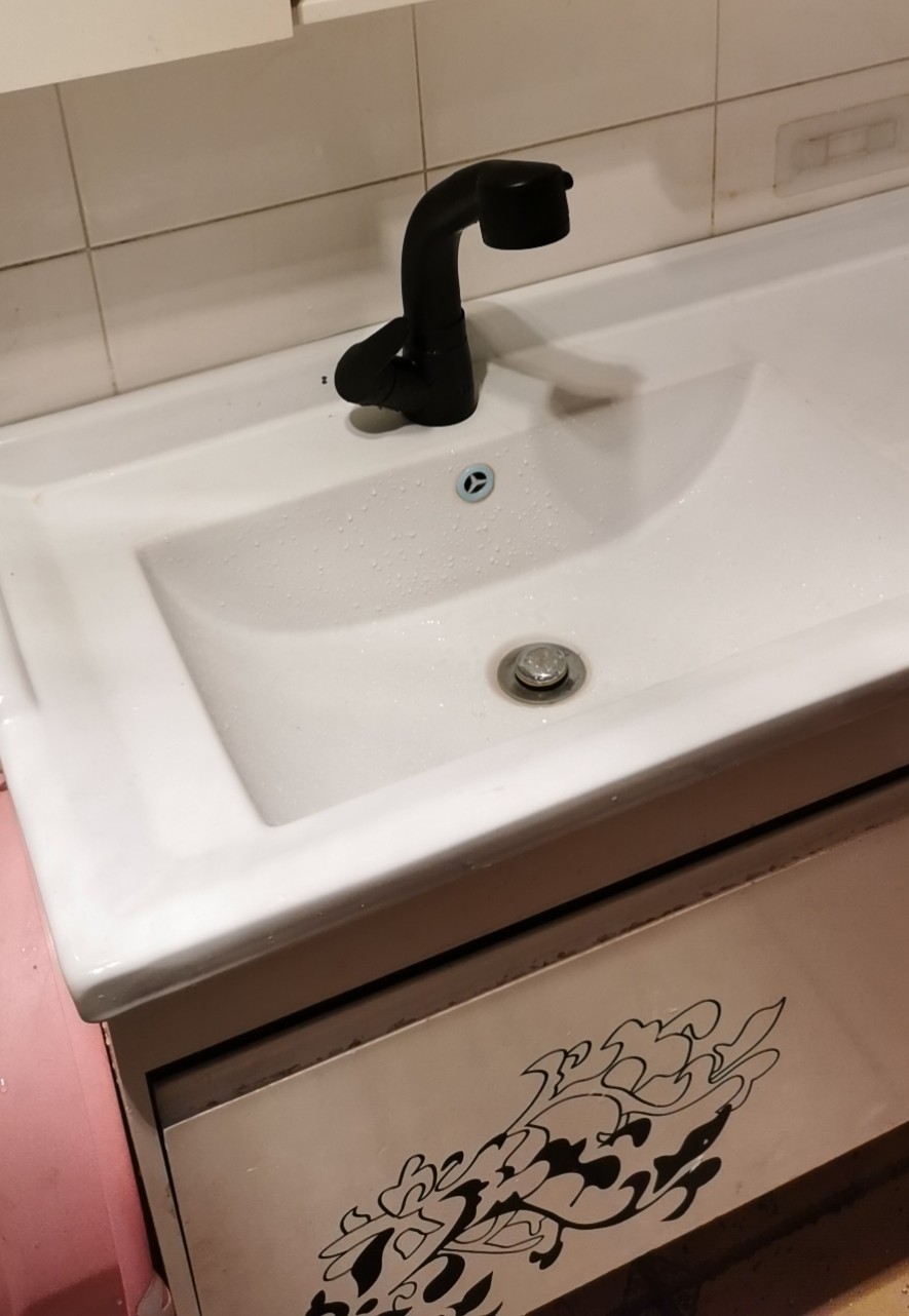 怎样更换水嘴阀芯,饮水机水嘴更换方法