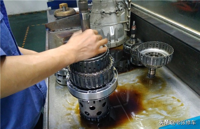 宝马3系传动故障车抖动大,宝马车主吐槽3系变速箱顿挫冲击