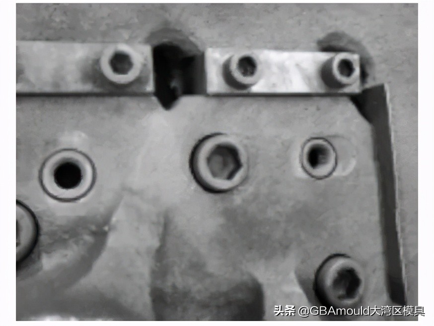 汽车冲压模具验收标准,丽水汽车覆盖件冲压模具配件