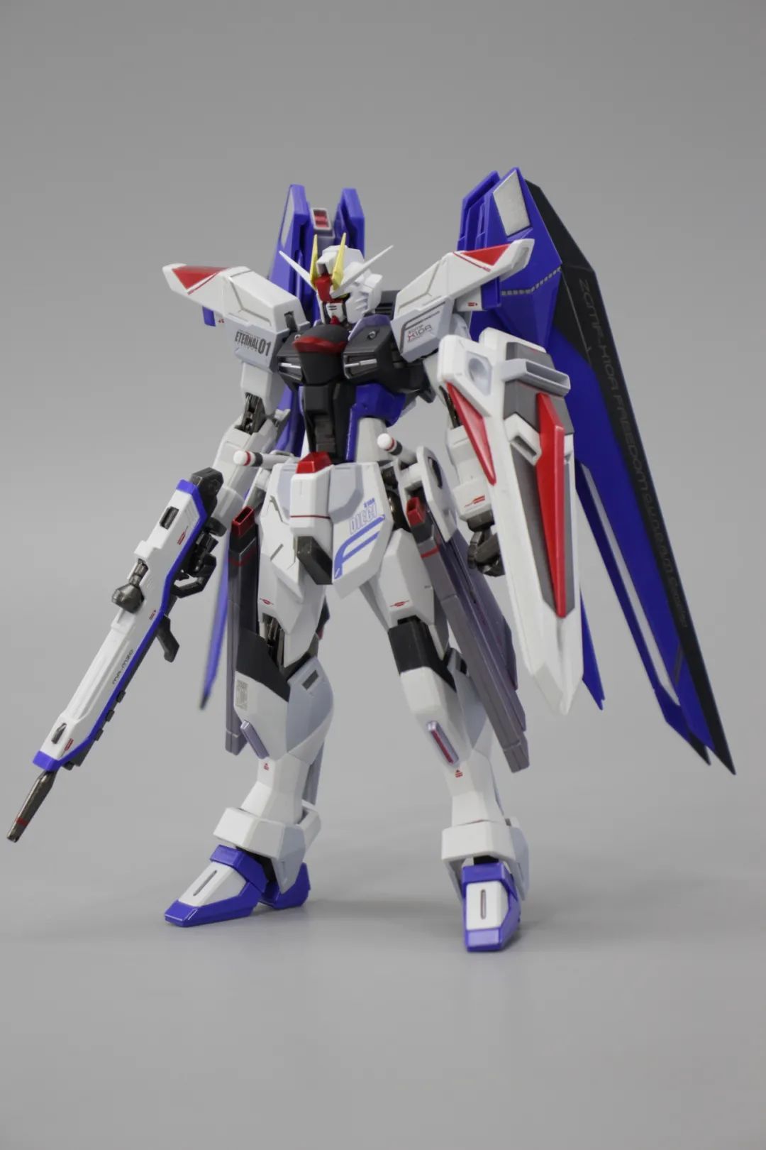 苍天之剑自由高达的操纵者,robot魂真实配色自由高达