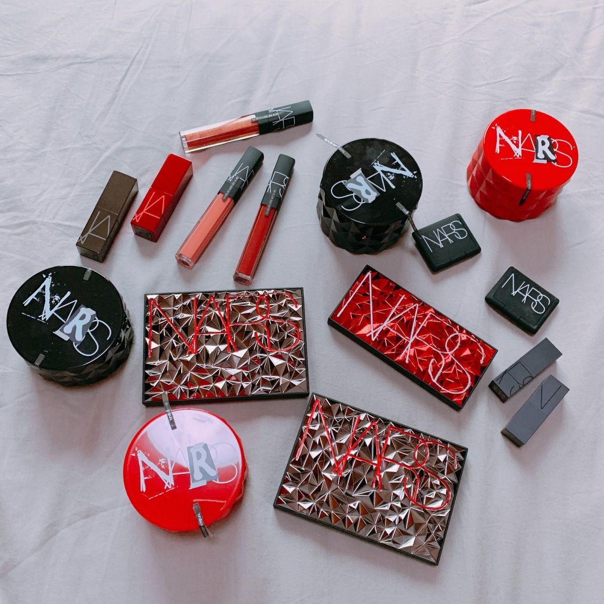 99元开售!彩妆界拉开年度大战,圣诞限量哪家强?