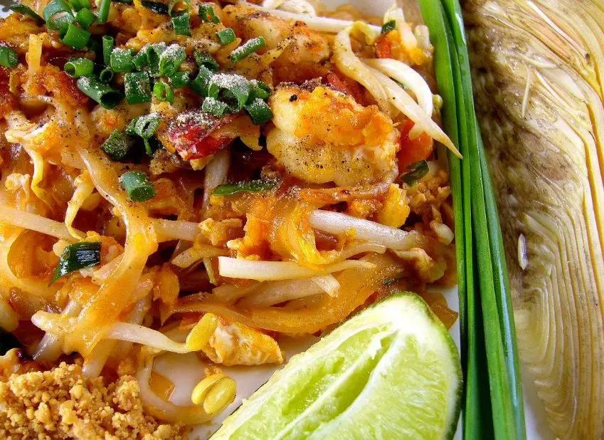 普吉岛帆船一日游推荐,普吉岛双体帆船日落游