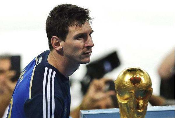 梅西登基过程视频,梅西登基球王宝座马拉多纳