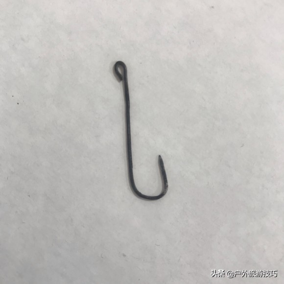 6-12岁自制鱼钩的方法,荒野求生野外自制鱼钩简单的方法
