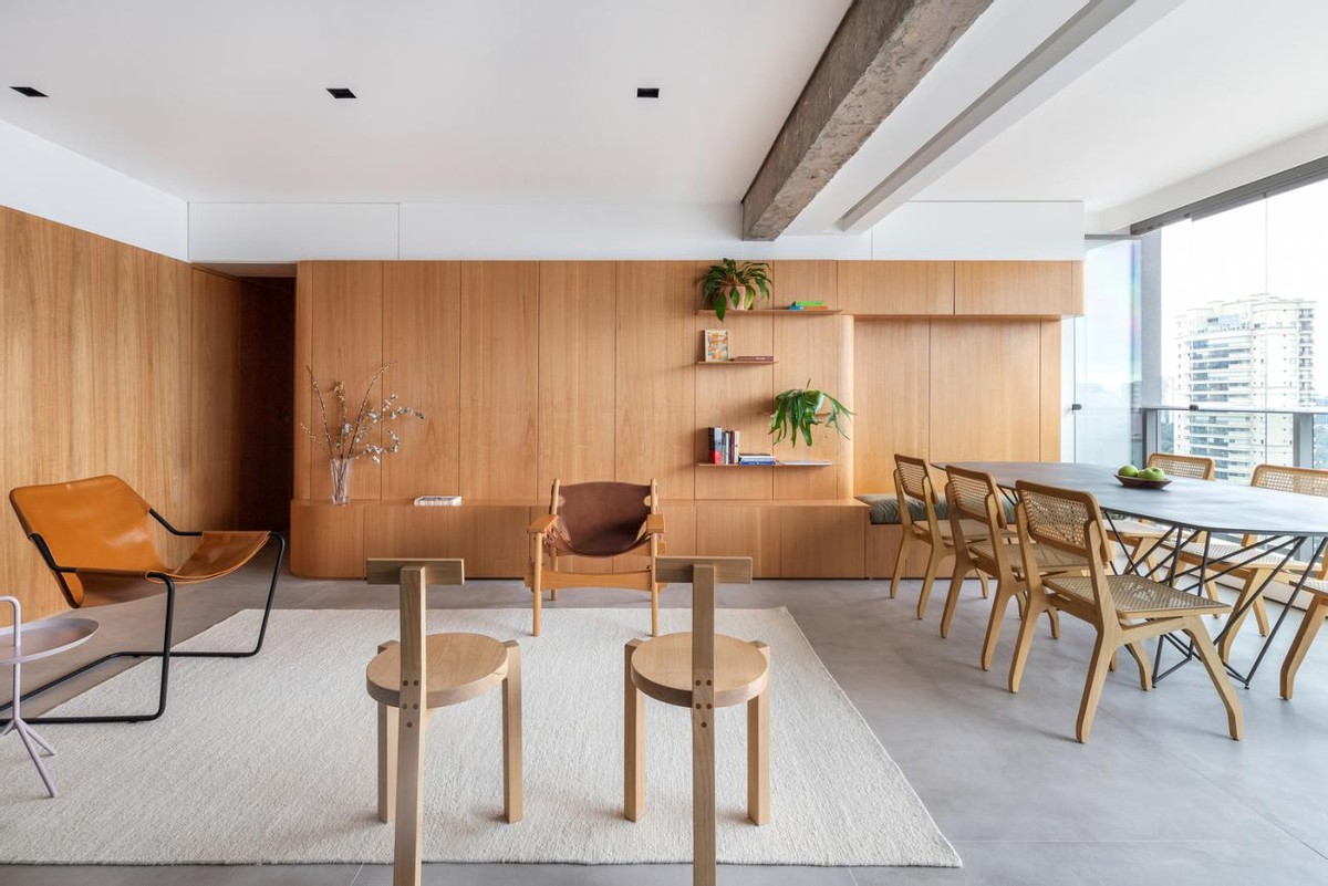 电视墙收纳柜靠外边留多少,家里电视柜到顶收纳