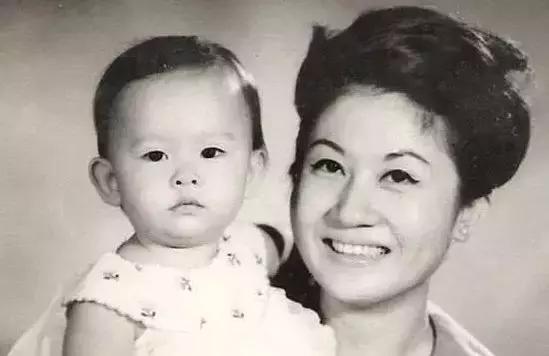 声讨成龙，怼刘嘉玲，她被称为“香港命最硬的女人”