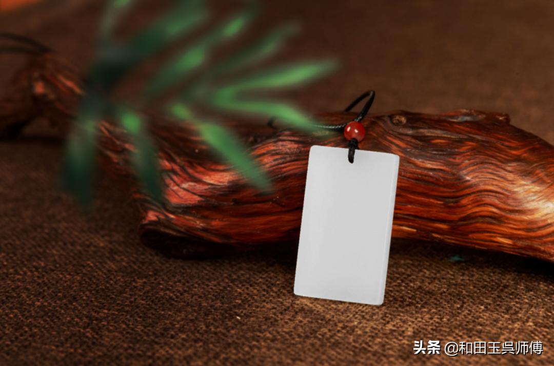 平安无事牌上面的图案,墨玉平安无事牌的讲究