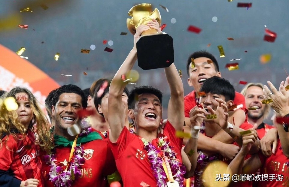 实况足球手游送c罗,实况足球手游送内马尔