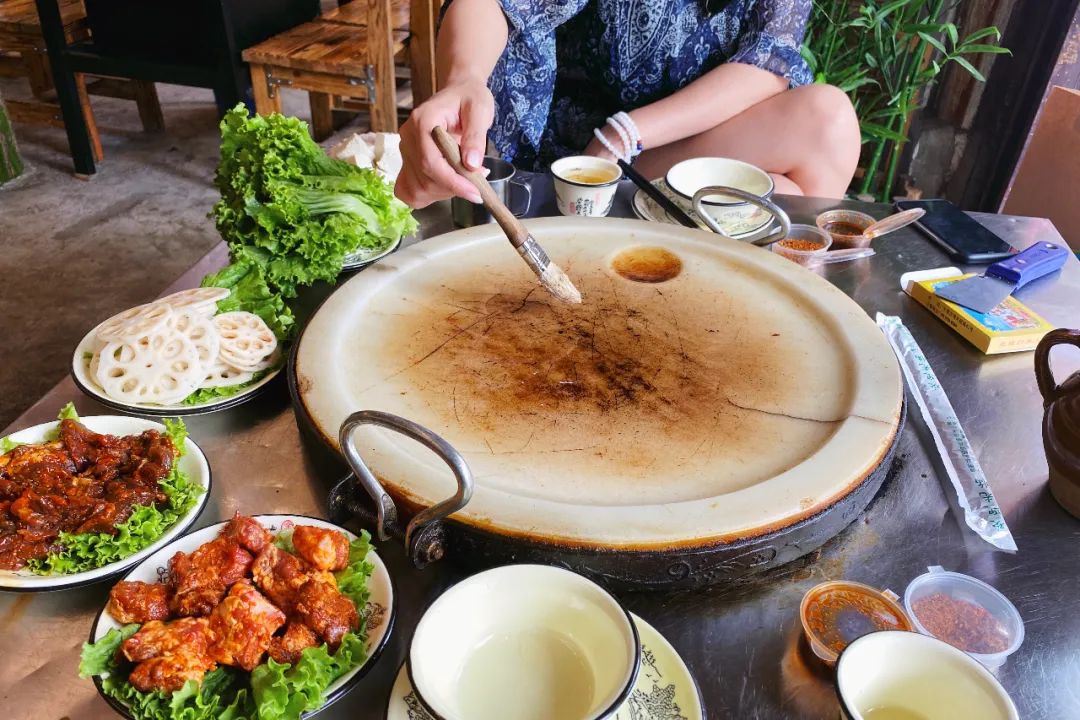 云南大理古城逛吃,大理好吃的特产哪里买最便宜