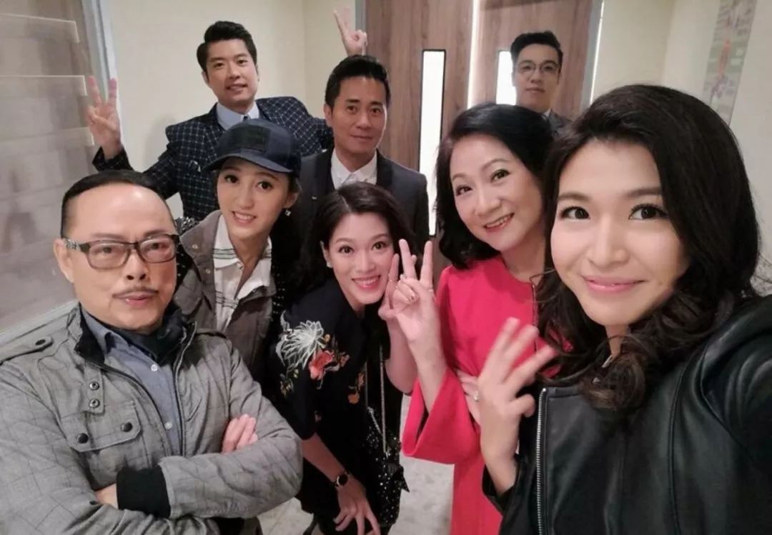 32岁tvb新晋小花入行多年终上位,tvb上位小花亮相引关注