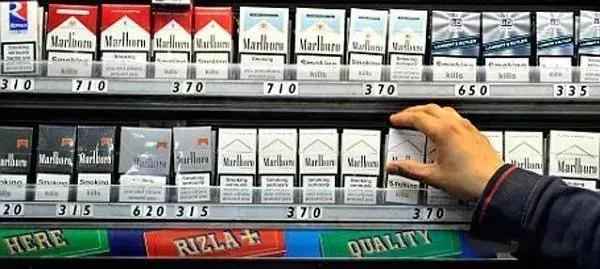 第一次抽烟抽万宝路,抽万宝路的老烟民