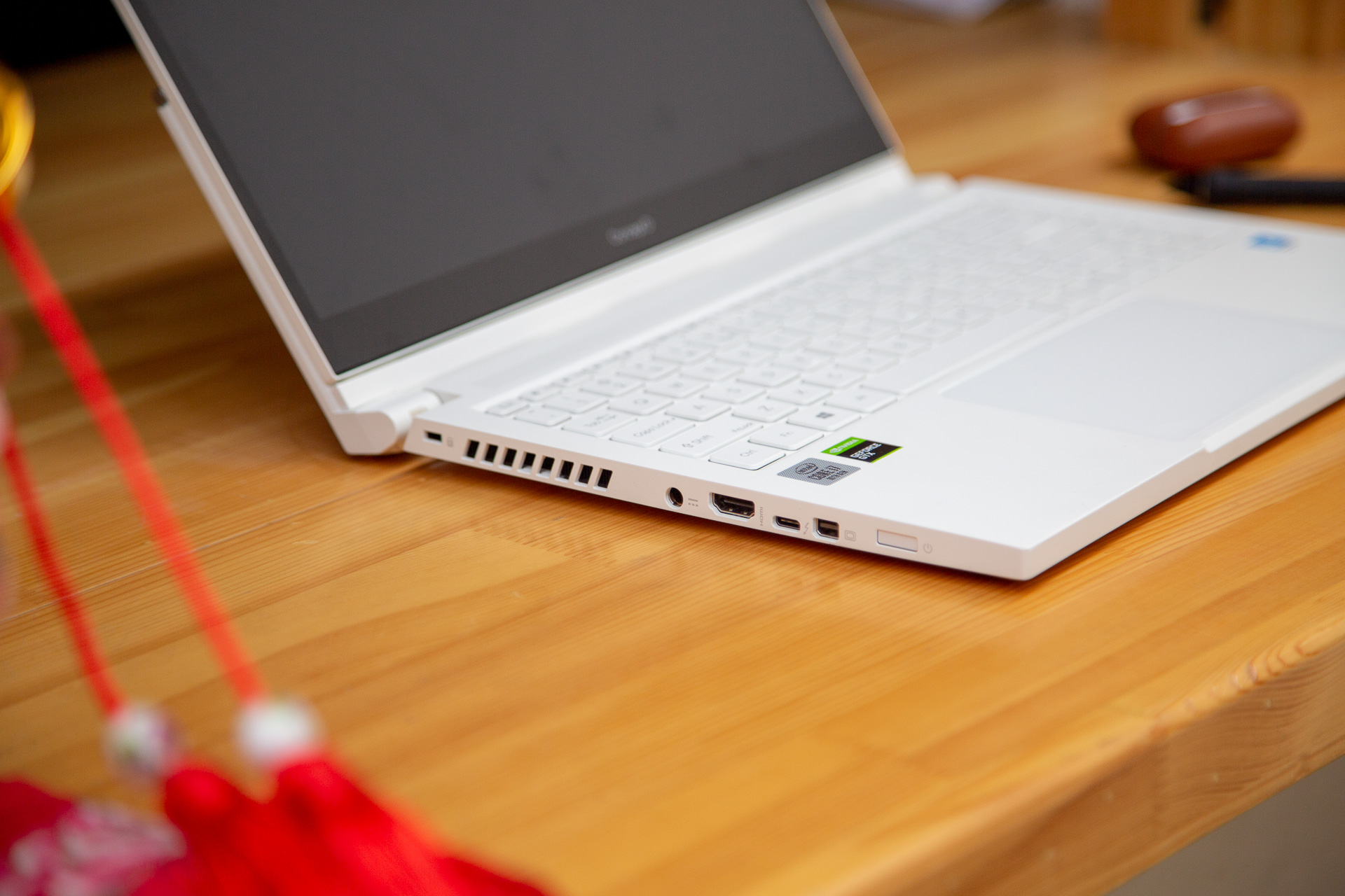 宏碁conceptd3ezel翻转创作本,宏碁conceptd3