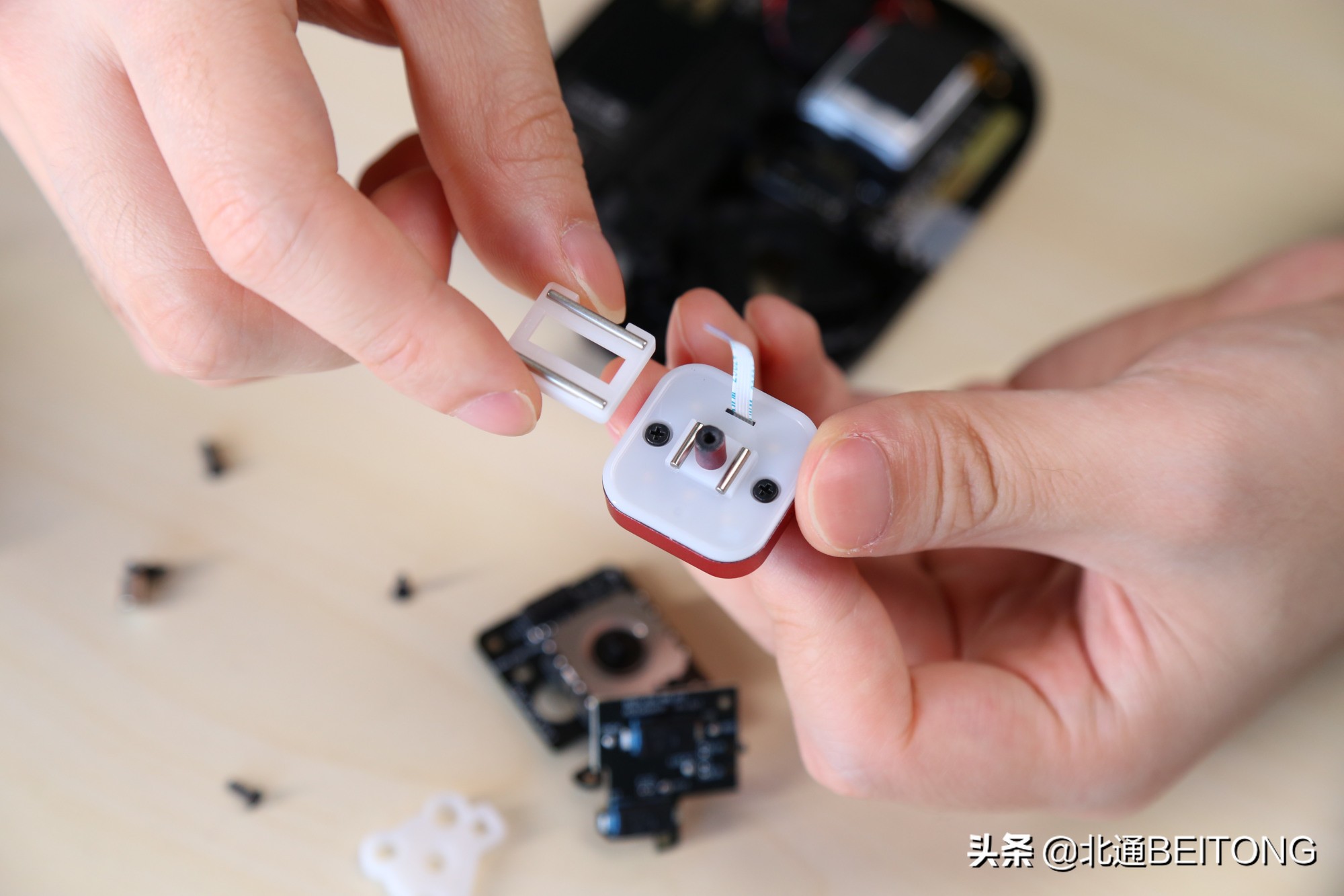 北通g3手柄吃鸡教程,北通g3游戏手柄开箱介绍视频