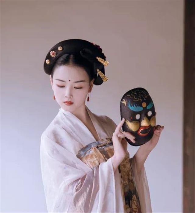 古代穿越重生小说毒医宠妃,小说穿越重生古代医妃独宠俏王爷