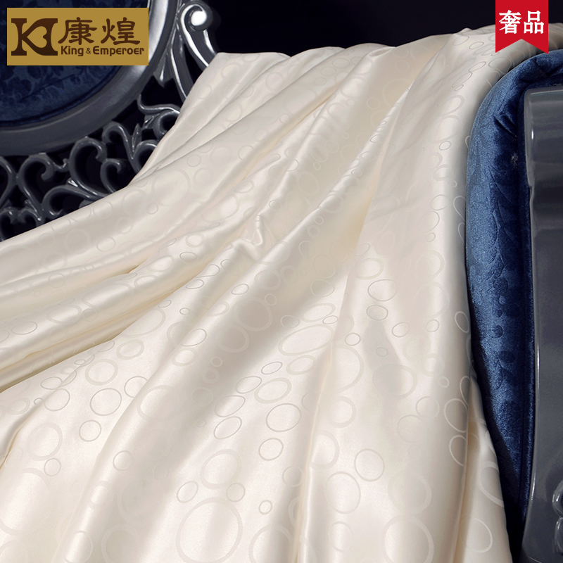 蚕丝被保养的正确方法,蚕丝被保养方法和注意事项