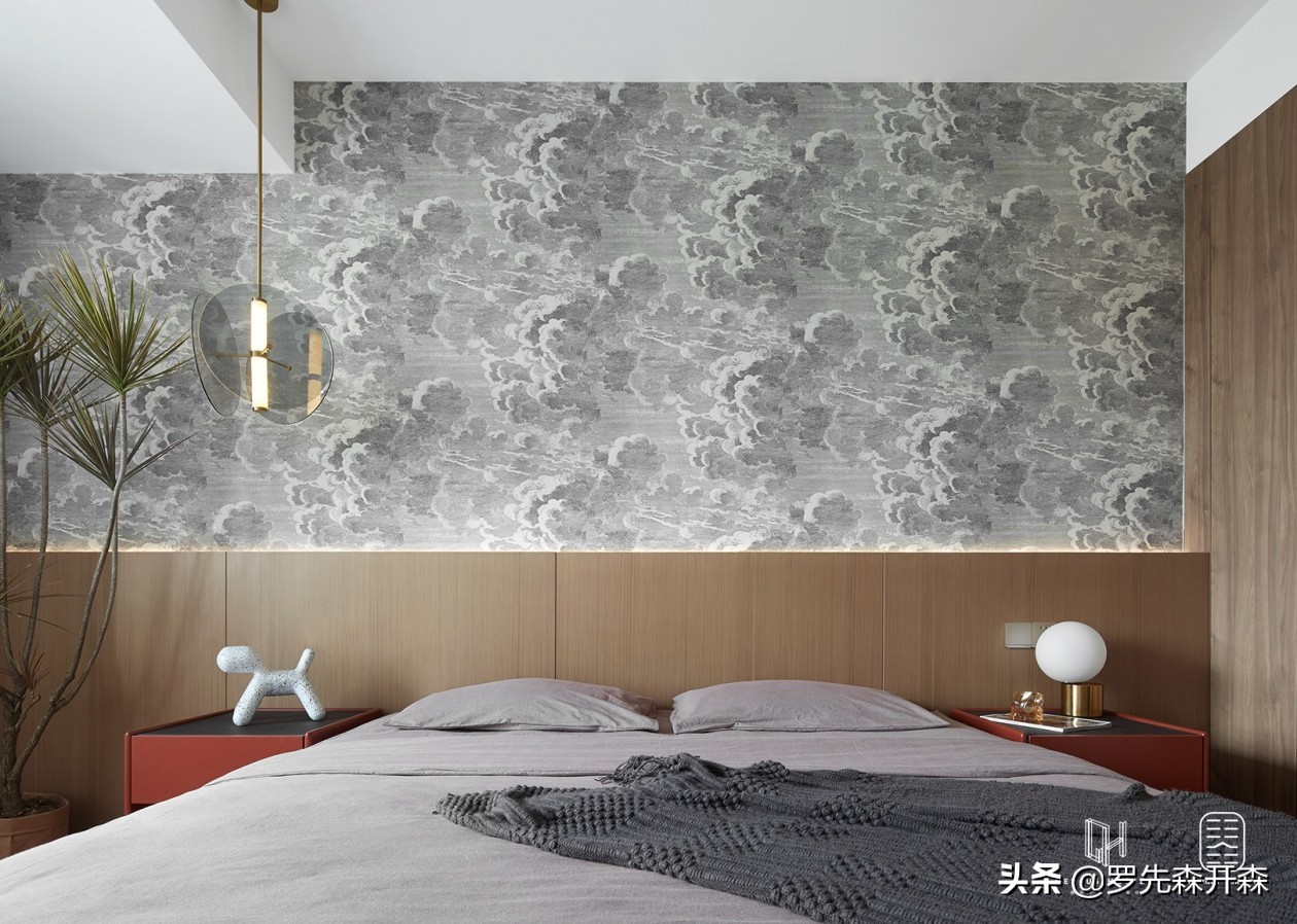 抛弃华丽的套路，以极简的走心唤醒柔情