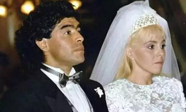 涓栫晫鐞冪帇宸磋タ璐濆埄,涓栫晫鐞冪帇