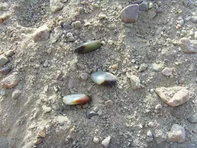 和田玉入门基本知识,和田玉初级入门知识及鉴别要点