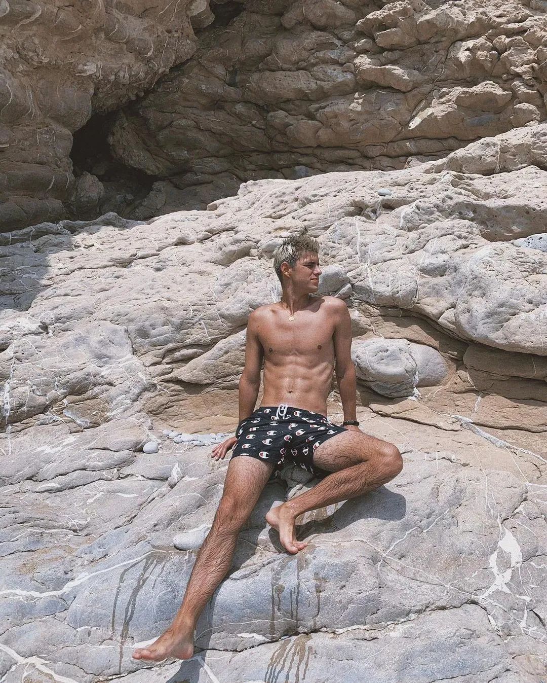 西班牙男生身高,西班牙男身高