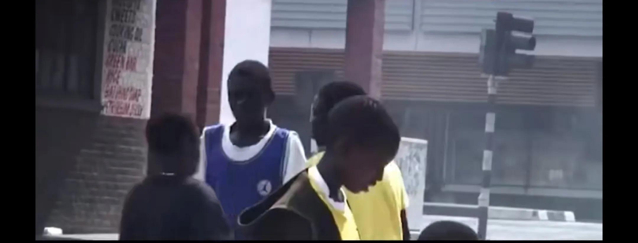 津巴布韦破产,津巴布韦151个孩子