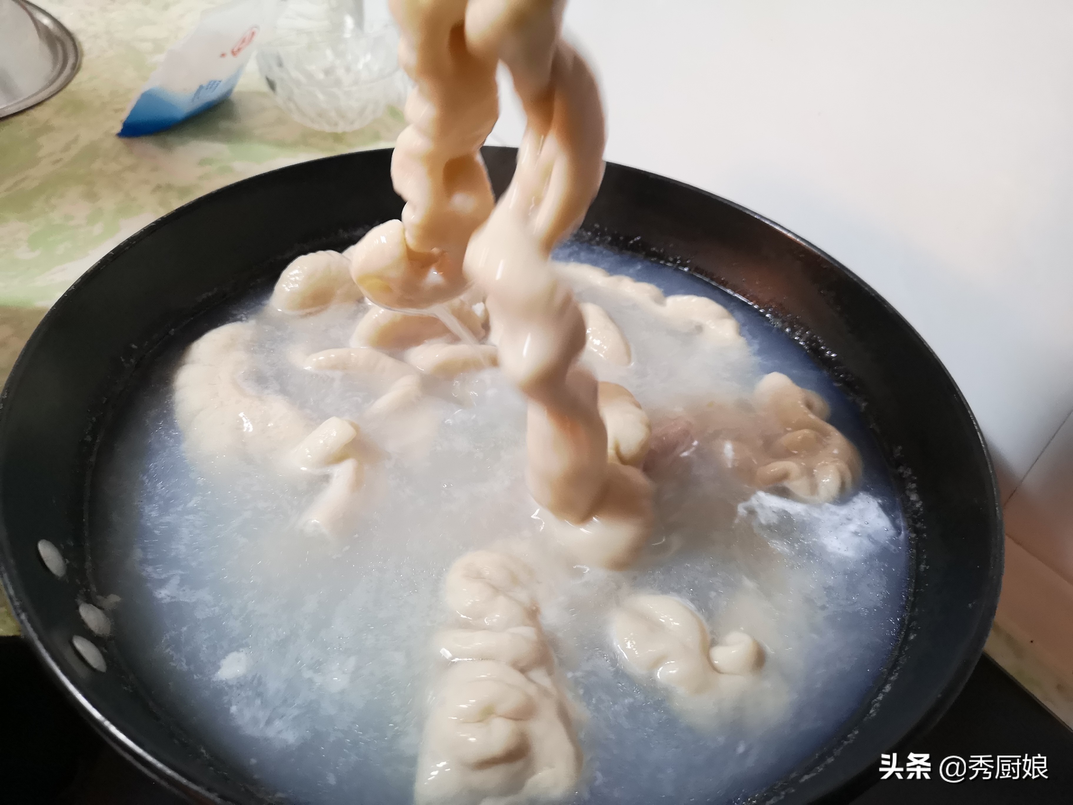 为何洗猪大肠要放碱和醋,猪大肠不用醋怎么洗