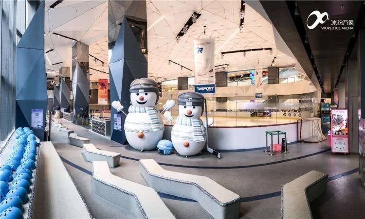 深圳万象天地缤纷万象滑冰场,深圳新开业溜冰场推荐