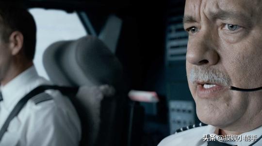 染上新冠肺炎的他曾经组建兄弟连拯救大兵瑞恩荒岛求生