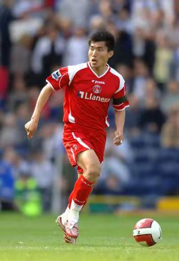 经历辉煌走过低谷,中国足球4位最成功的留洋球员