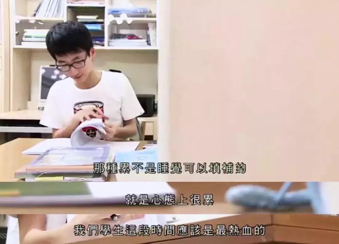 棣欐腐瀛╁瓙璧㈠湪璧疯窇绾夸笂,棣欐腐灏忓璧㈠湪璧疯窇绾夸笂