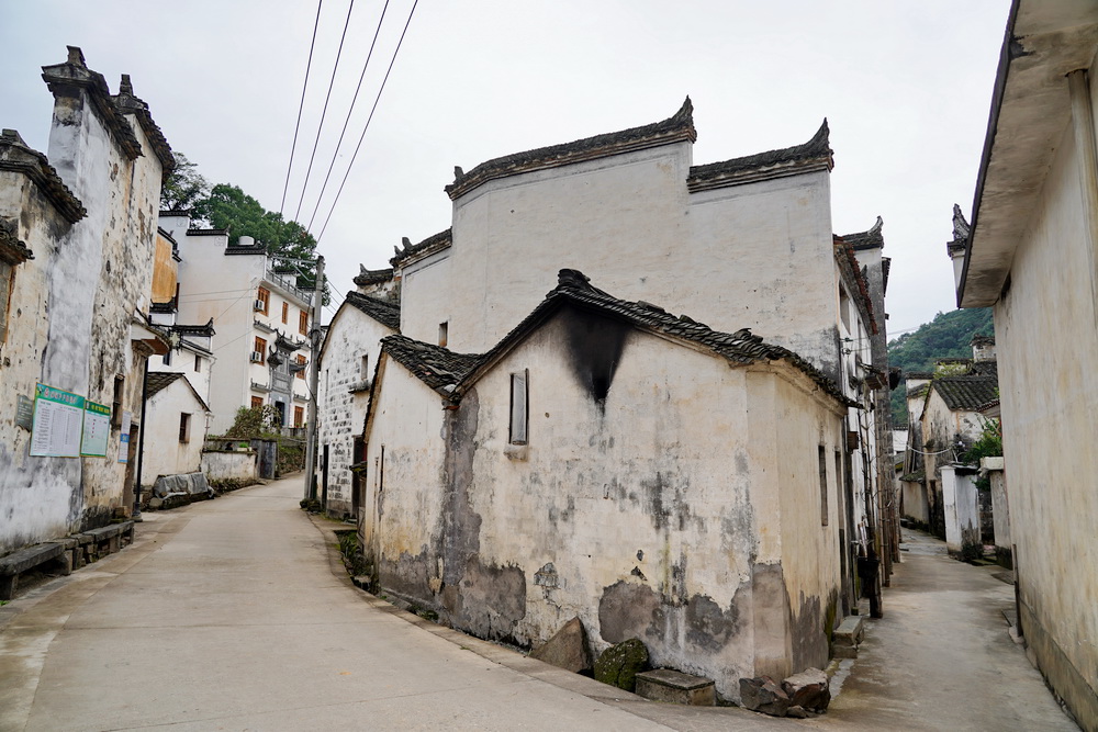 婺源看惯了大城市的繁华,婺源有个徽派建筑景区