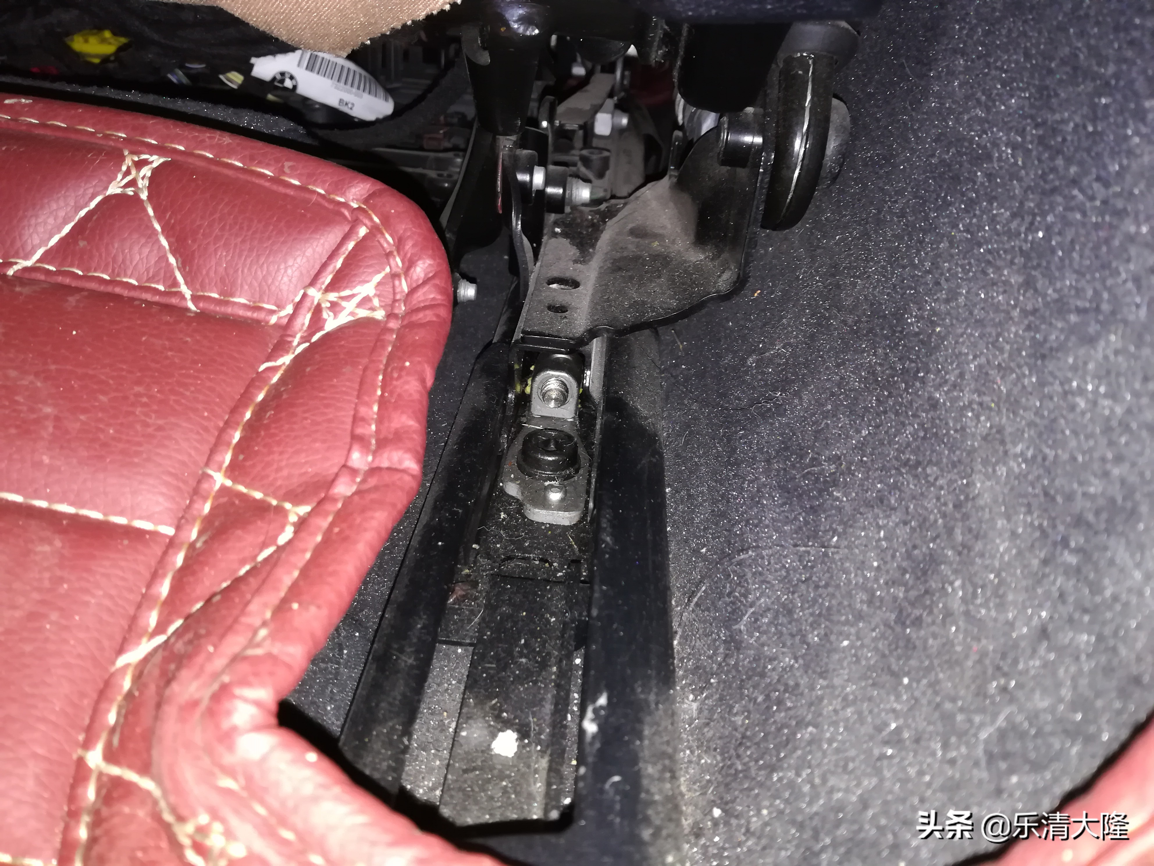 广州宝马7系内饰清洗,宝马7系发动机舱清洗