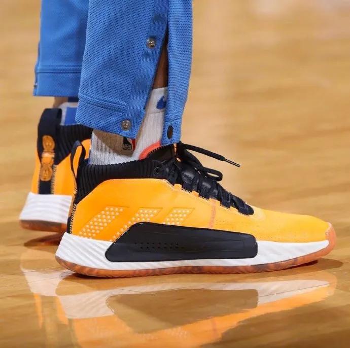 NBA球员上脚：雷霆球员的球鞋，施罗德和纳迪尔很帅气