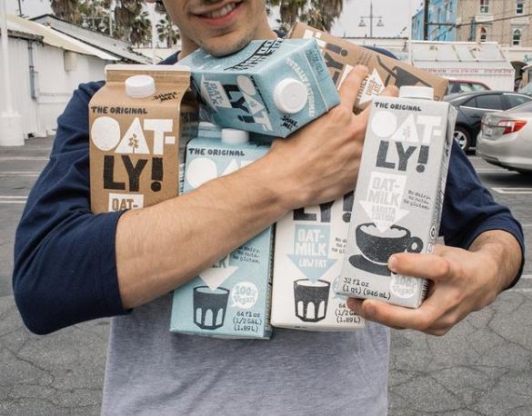 星巴克燕麦拿铁是用什么咖啡,麦当劳燕麦拿铁和浓香拿铁