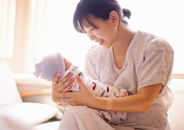 赵丽颖产后首次穿礼服,赵丽颖产后月子餐