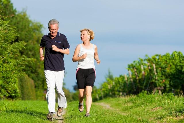 一喝水就尿多是肾脏出问题了吗,一喝水就尿多代表肾脏好还是不好