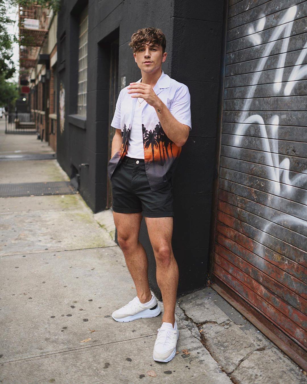 高个子穿高帮鞋的搭配,矮个子男生穿高帮鞋还是低帮鞋好