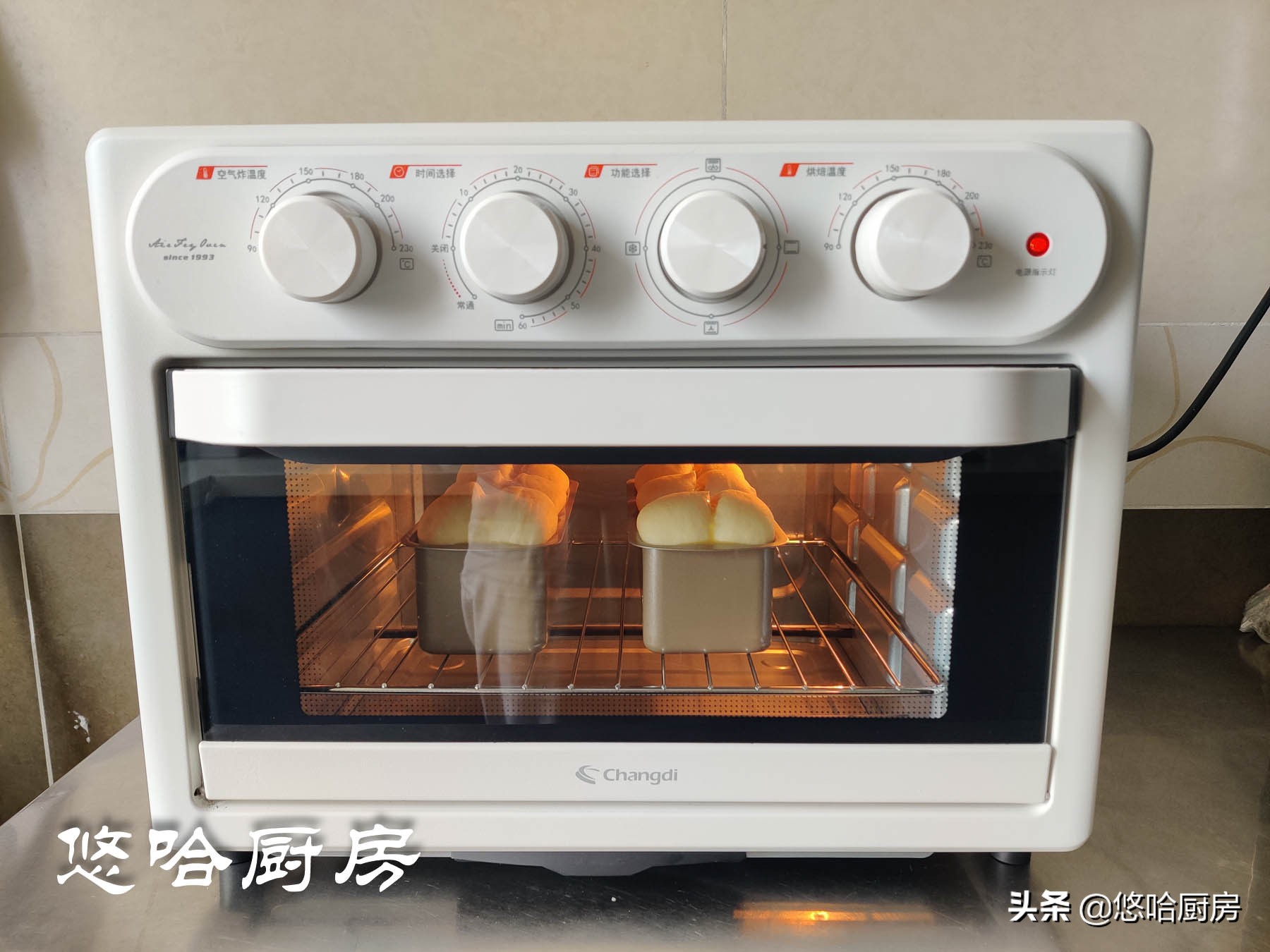 这款手工厚切吐司口感湿润绵密,爆发力强的吐司