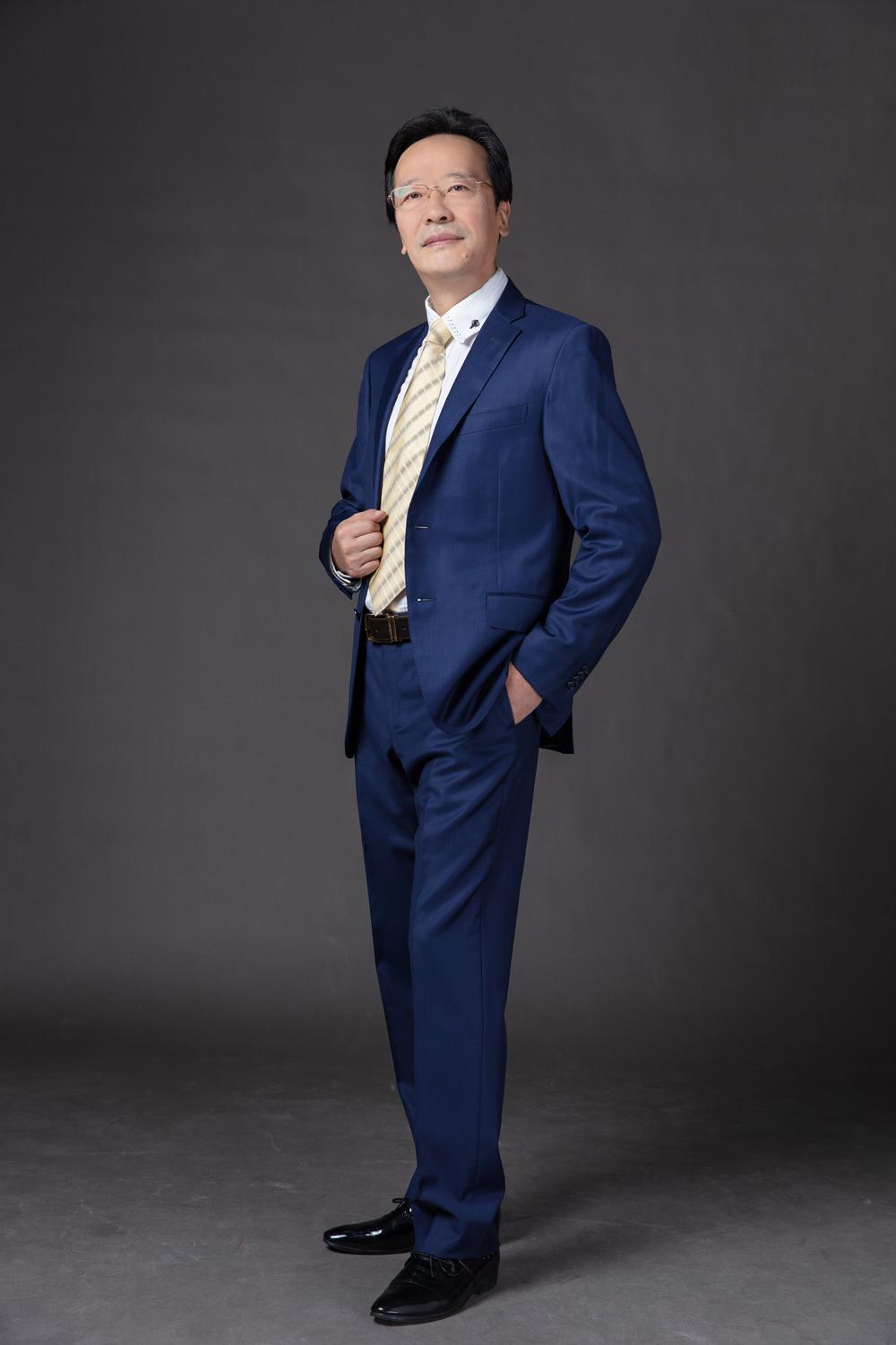 男高音歌唱家戴建明新单《开心爽脆腊八蒜》即将上线