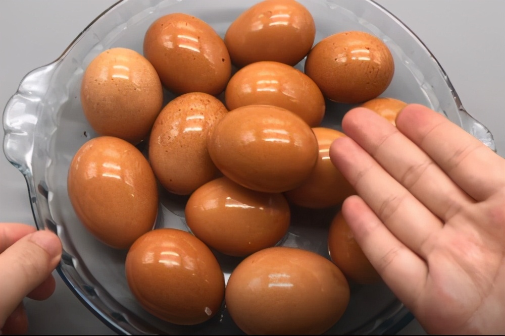 怎样存放鸡蛋保存时间最长不坏,鸡蛋保存一年不坏的方法文字资料