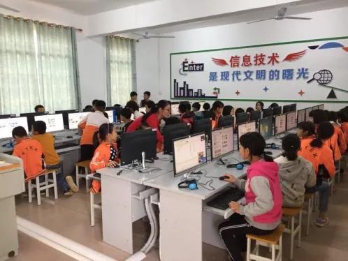 平乐源头二小视频,桂林平乐源头镇二小