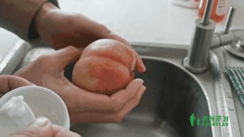 桃子用碱洗了发黑,桃子用碱洗干净变黑