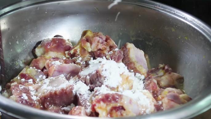 土豆和排骨怎么做才好吃,排骨和土豆的最好做法