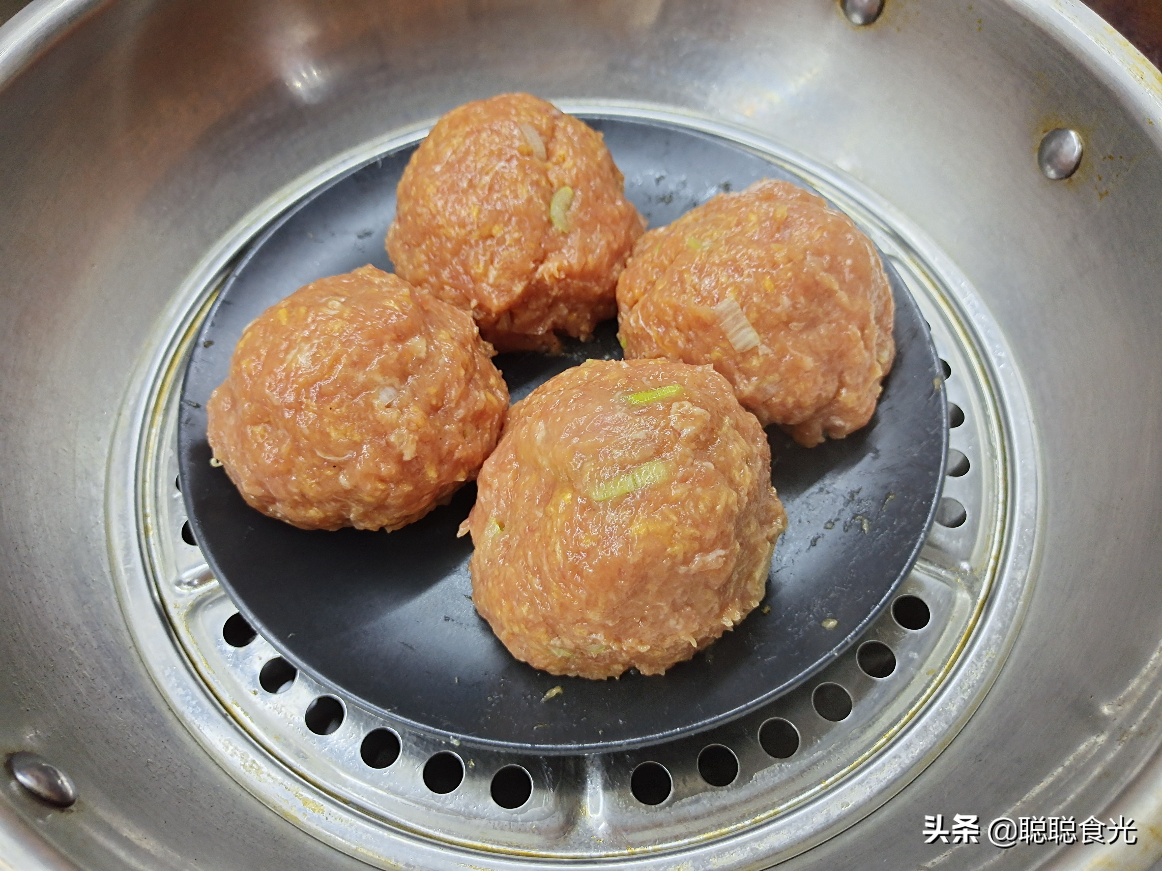 年夜饭吃四喜丸子盘子里放几个,年夜饭必备十种丸子