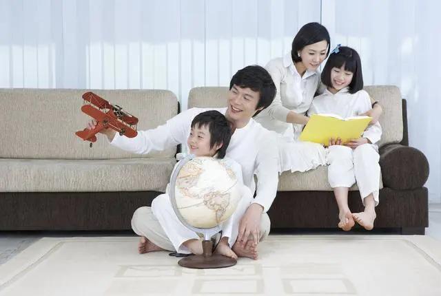 妈妈，同桌总是摸我，妈妈机智的回答，挽救了女儿的一生