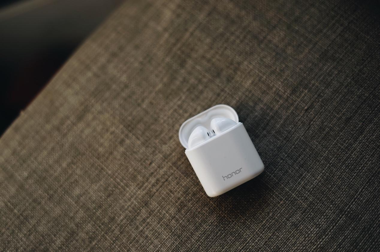 荣耀真无线降噪蓝牙耳机,荣耀最新发布蓝牙耳机