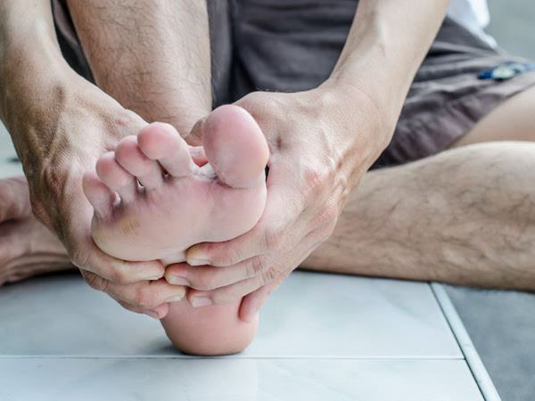 血管堵塞脚先知,脚毛细血管堵塞的十大征兆