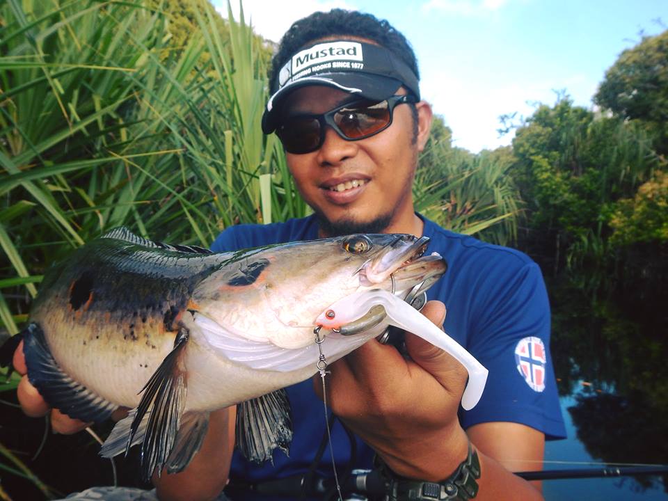 铁血战士打黑武士,铁血战士打特种兵